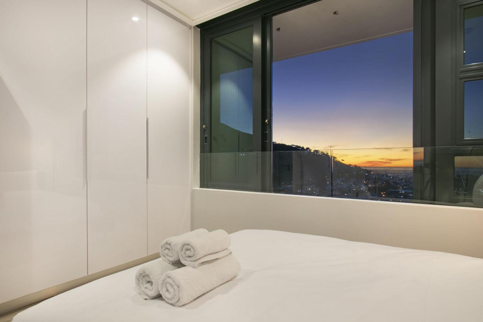 16 On Bree - Unit 2810 Apartment Cape Town