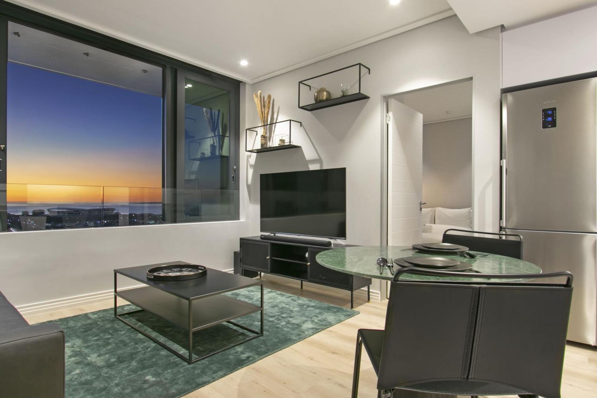 16 On Bree - Unit 2810 * Cape Town